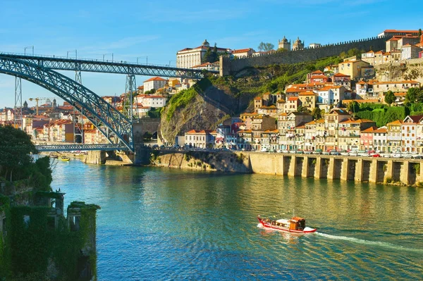 Silhuett av vackra Porto, Portugal — Stockfoto