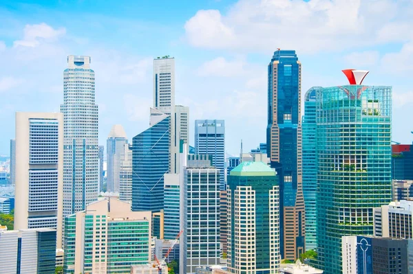 Wolkenkrabbers in het centrum van singapore — Stockfoto