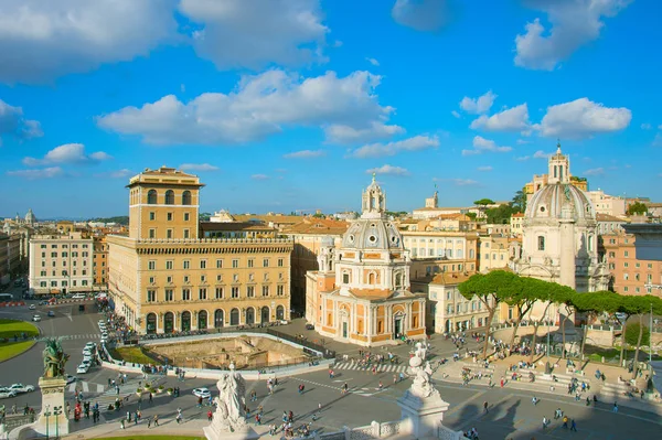 Скайлайн города Рима — стоковое фото