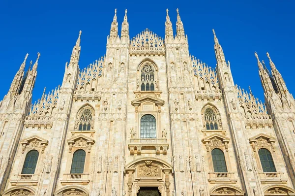 Famosa catedral milan — Fotografia de Stock