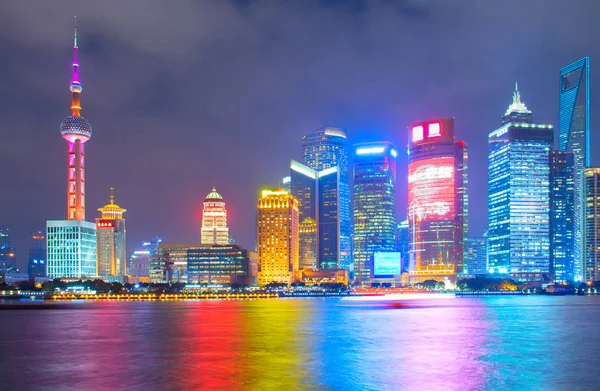 Skyline Shanghai Downtown Notte Con Riflessione Nel Fiume — Foto Stock