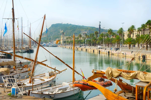 Weergave Van Een Beroemde Port Vell Marina Barcelona Met Zeilboten — Stockfoto