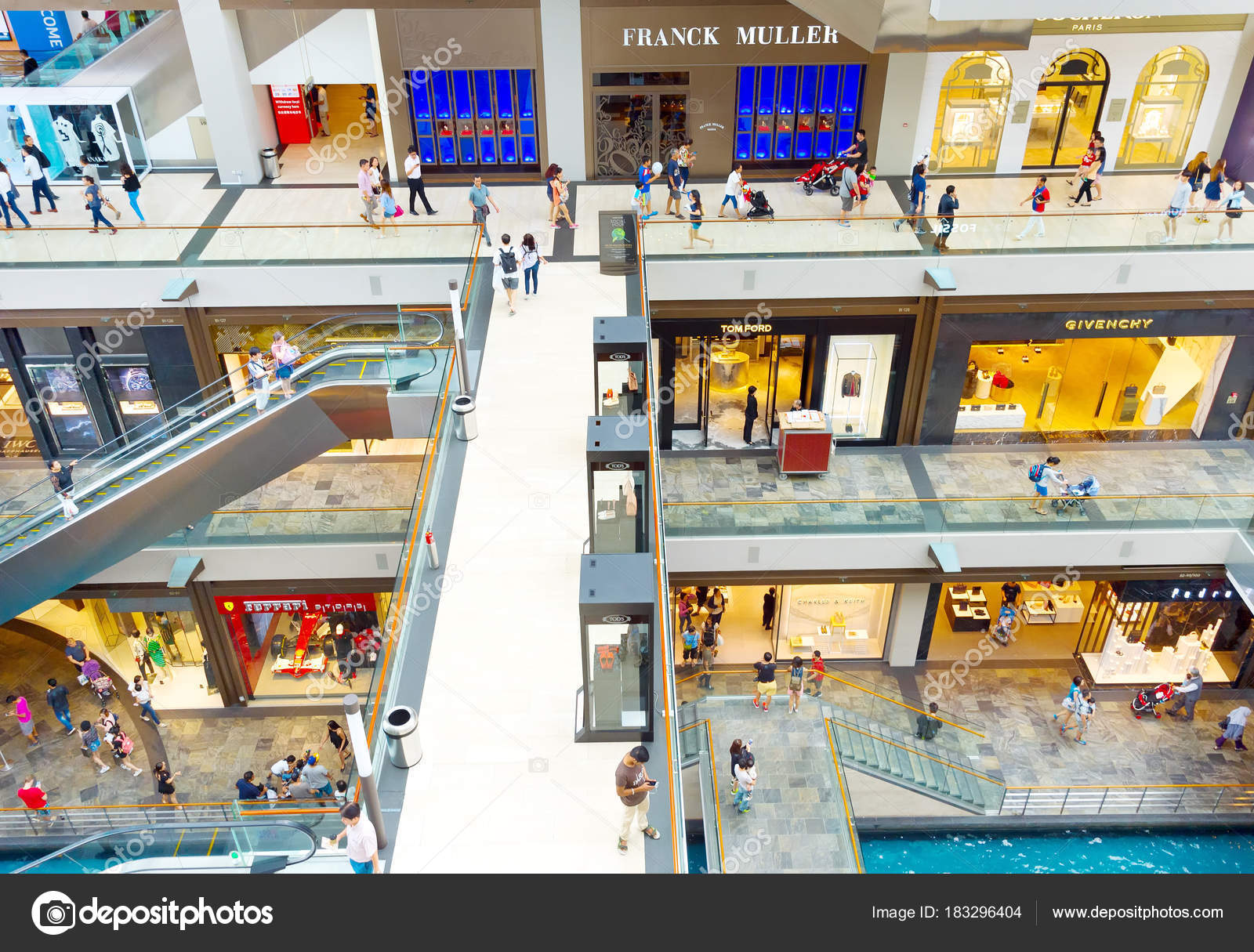 Singapore Feb 2017 Shopping Mall Marina Bay Sands Resort Singapore