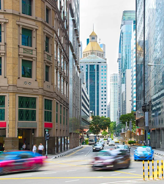 Verkeer Een Drukke Singapore Downtown Weg Bewegingsonscherpte — Stockfoto