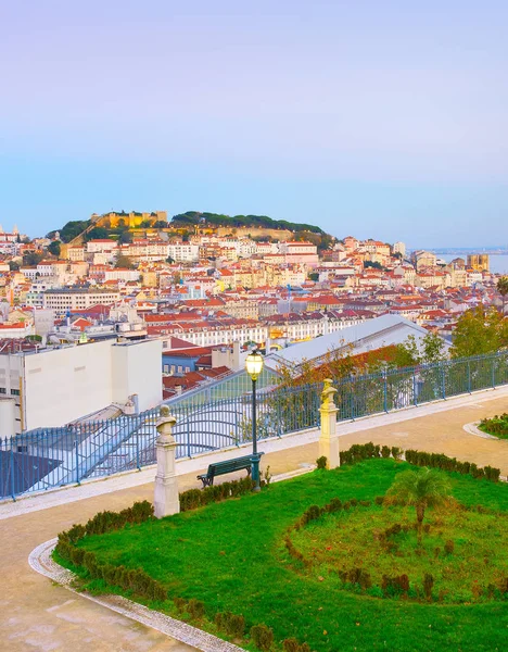 Panoramę Lizbony Punktu Widzenia Sao Pedro Alcantara Portugalia — Zdjęcie stockowe