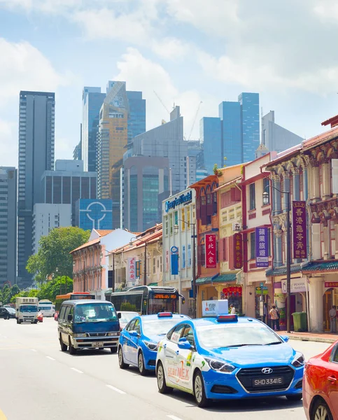 Singapur Şubat 2017 Arabalar Singapur Çin Mahallesindeki Bir Yolda Chinatown — Stok fotoğraf