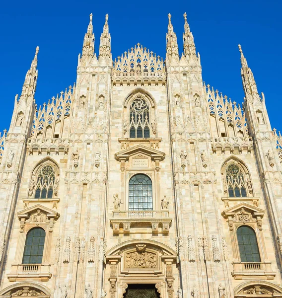 有名なミラノ大聖堂 ドゥオーモ ミラノ イタリア — ストック写真