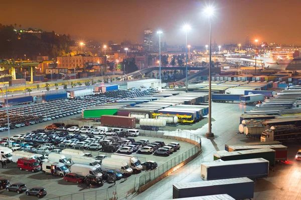 Carros Caminhões Grande Espaço Estacionamento Porto Industrial Barcelona Noite Espanha — Fotografia de Stock