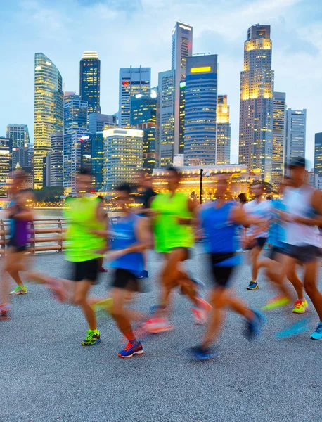 Singapour Février 2017 Groupe Coureurs Sur Quai Singapour Sur Fond — Photo