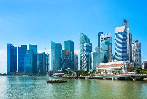 View Singapore Financial District Tour Boat Embankment — Stock Photo, Image