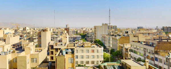 晴れた日のテヘランの建物都市のパノラマ ビュー — ストック写真