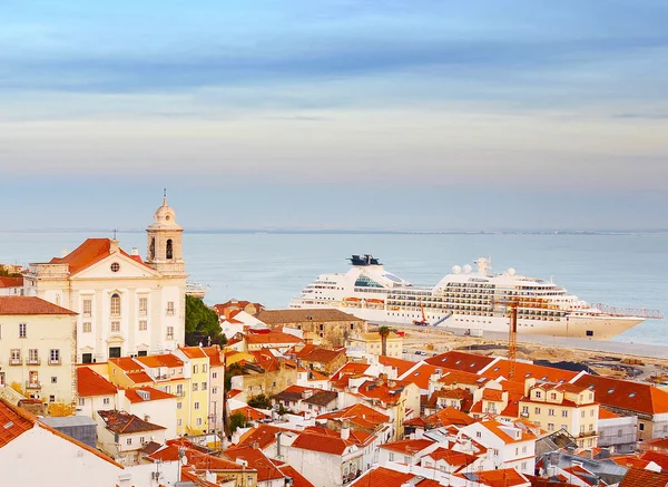 Bateau Croisière Dans Port Passagers Lisbonne Portugal — Photo