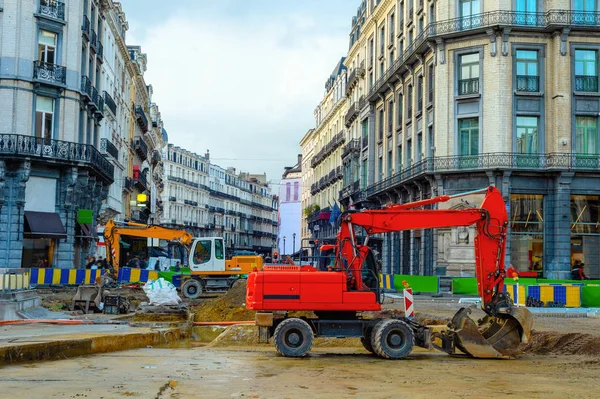 Paisaje urbano, excavadoras, renovación, calle, Bruselas — Foto de Stock