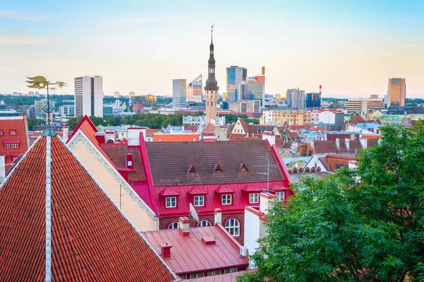 Tallin paysage urbain aérien du centre-ville, Estonie — Photo