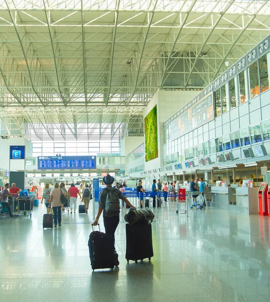 法兰克福 2018年8月29日 法兰克福机场大厅 法兰克福机场是德国客运量最繁忙的机场 也是欧洲第四繁忙的机场 — 图库照片