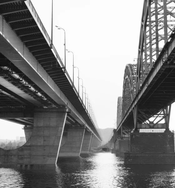 Ferrocarril Darnytskyi puente Kiev Ucrania —  Fotos de Stock