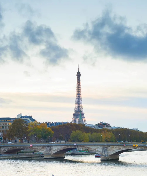 Río Sienna Horizonte París Con Torre Eiffel Fondo Francia — Foto de Stock