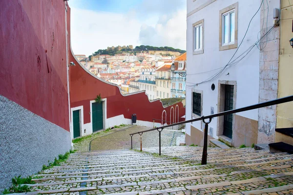 Leere Straße Und Skyline Der Altstadt Von Lissabon Mit Der — Stockfoto