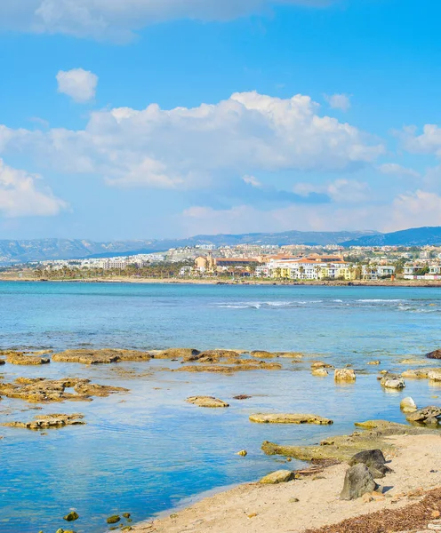 Skyline Paphos Avec Plage Rochers Premier Plan Chypre — Photo