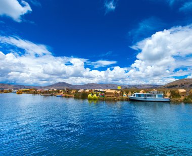 Titicaca gölü Totora teknede