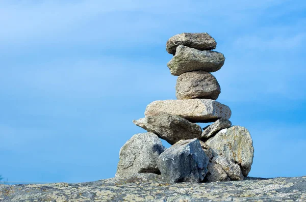 Купа збалансованих каменів — стокове фото