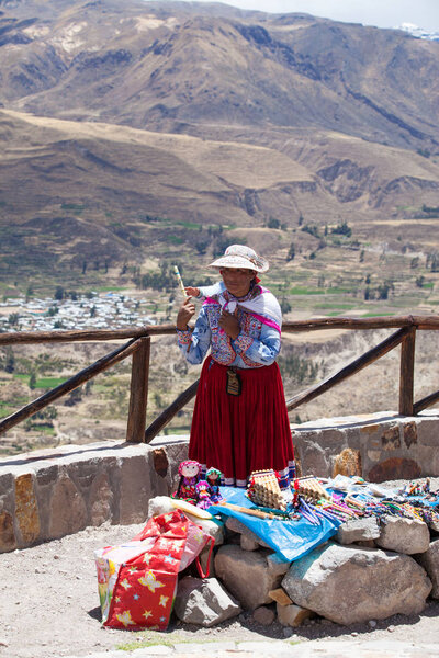  Unidentified women selling souvenirs 