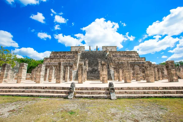 Kukulcan piramide in Chichén Itzá site — Stockfoto