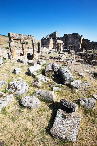 Antické ruiny v Hierapolis — Stock fotografie