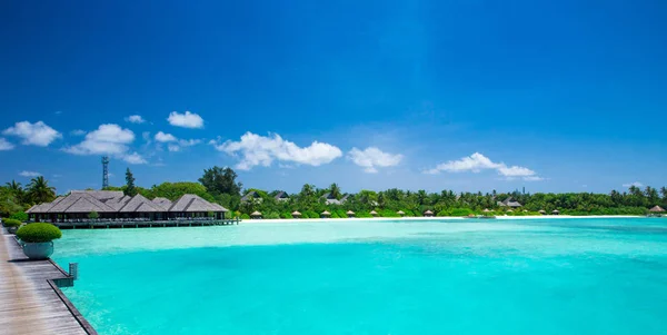Tropikalna plaża na Malediwach — Zdjęcie stockowe
