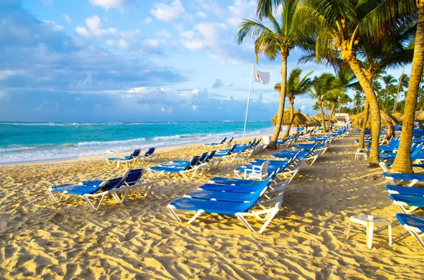 Vistas tropicales al mar — Foto de Stock