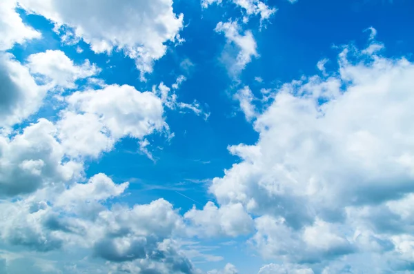 Céu azul fundo — Fotografia de Stock