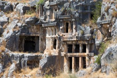 Myra'da antik kaya mezarları 
