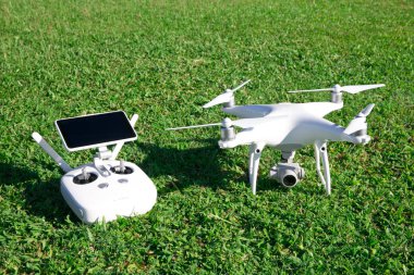 Drone dört helikopter  
