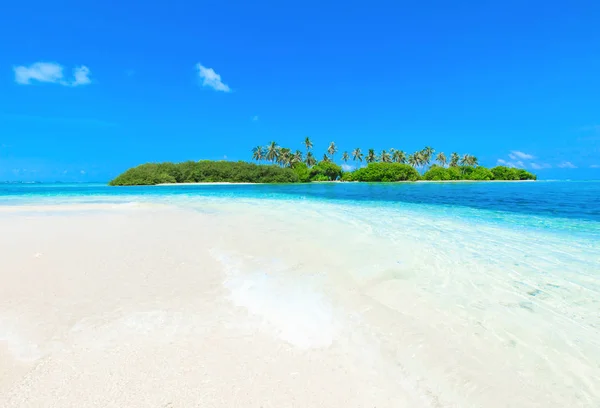 Tropiska hav och strand — Stockfoto