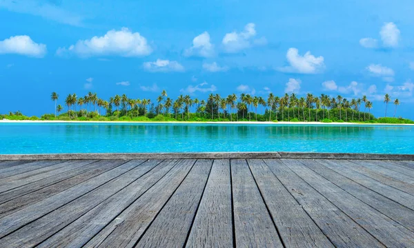 Spiaggia tropicale alle Maldive — Foto Stock