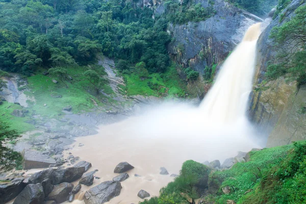 Waterfall in Sri Lanka — Stock Photo, Image