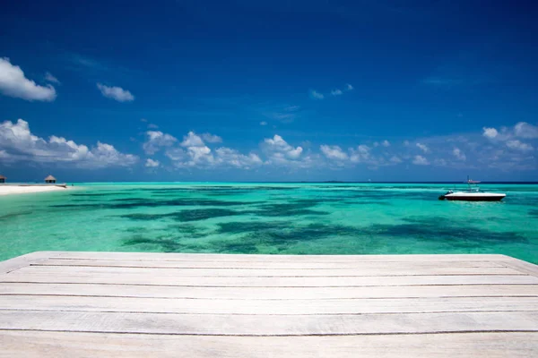 Playa tropical en Maldivas — Foto de Stock