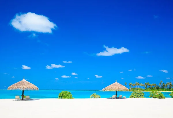 Trópusi strand Maldív-szigetek — Stock Fotó