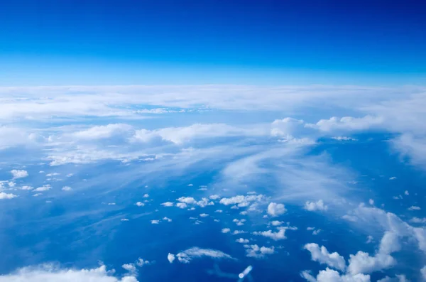 Himmel und Wolken aus der Luft — Stockfoto