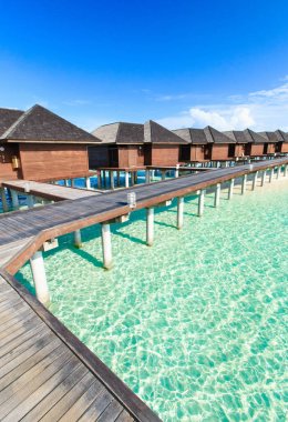 Beach Maldivler deki iskele 