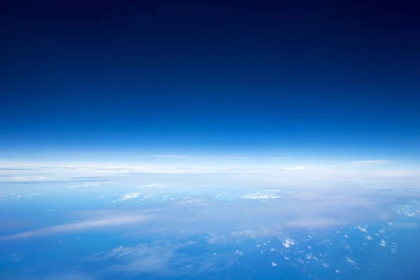 Cielo azul con nubes — Foto de Stock