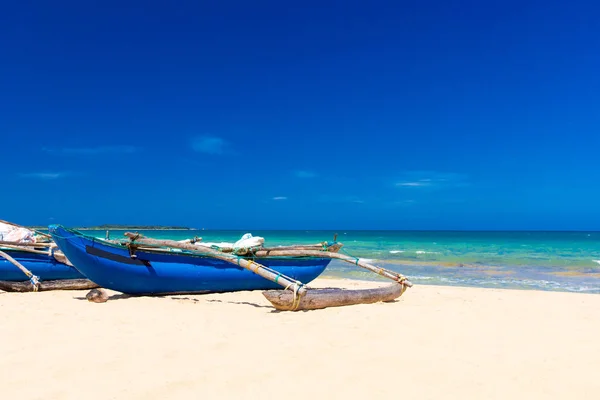 Τροπική παραλία στη Σρι Λάνκα — Φωτογραφία Αρχείου