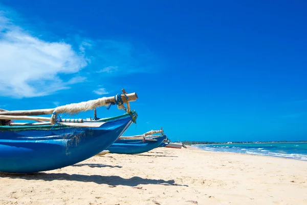 Playa tropical en Sri Lanka —  Fotos de Stock