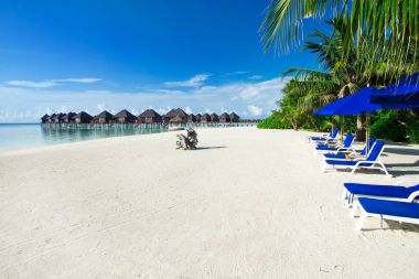 Maldivler Island beach ile