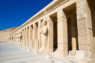 Başına tapınak yakınlarında Luxor
