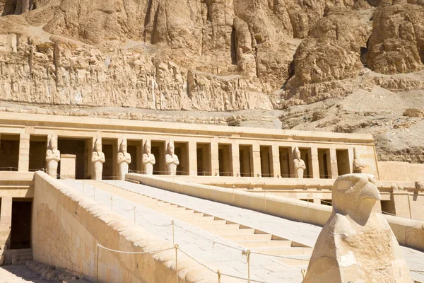 Templet i Hatshepsut nær Luxor - Stock-foto