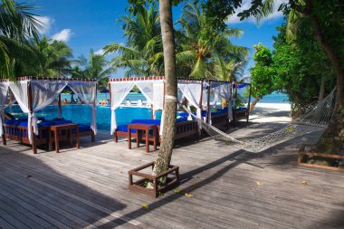 Otelde yüzme havuzu