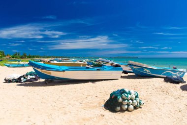 plaj tekne ve ağlar ile