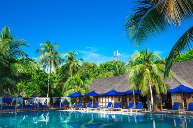 Otelde yüzme havuzu