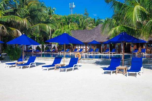 Otelde yüzme havuzu